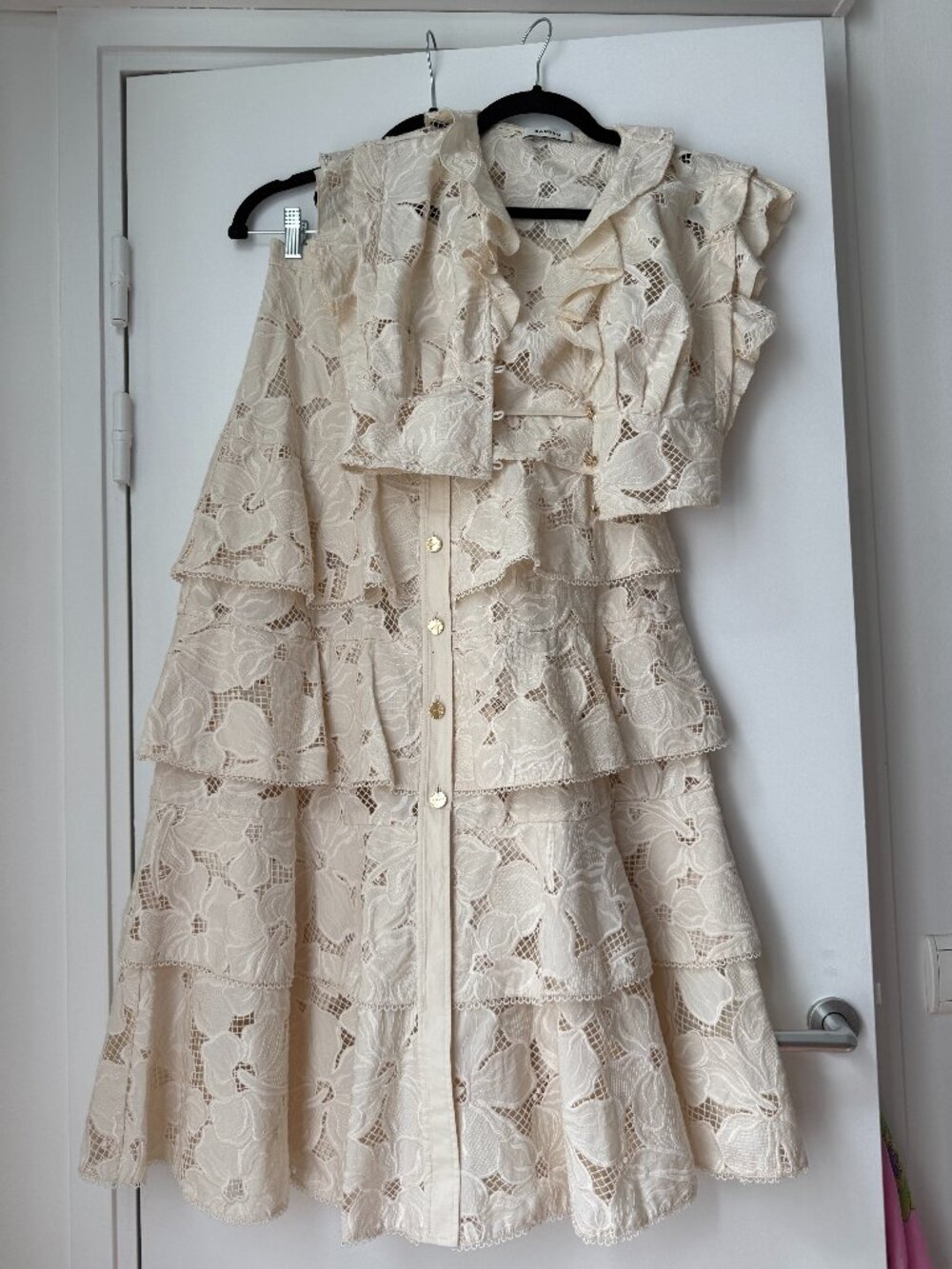 Sandro Women's White Guipure Floral Midi Skirt and top - Picture 3 of 5